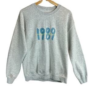 Taylor Swift Spotify Fans First Heather Gray 1989 Crewneck Size M
